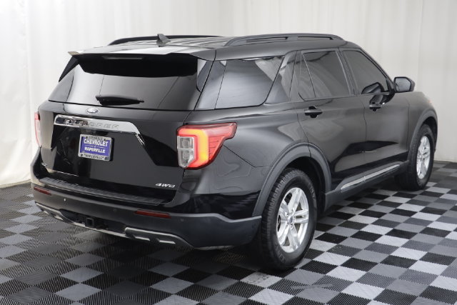 Used 2021 Ford Explorer XLT w/ Equipment Group 202A AWD/4WD image 20
