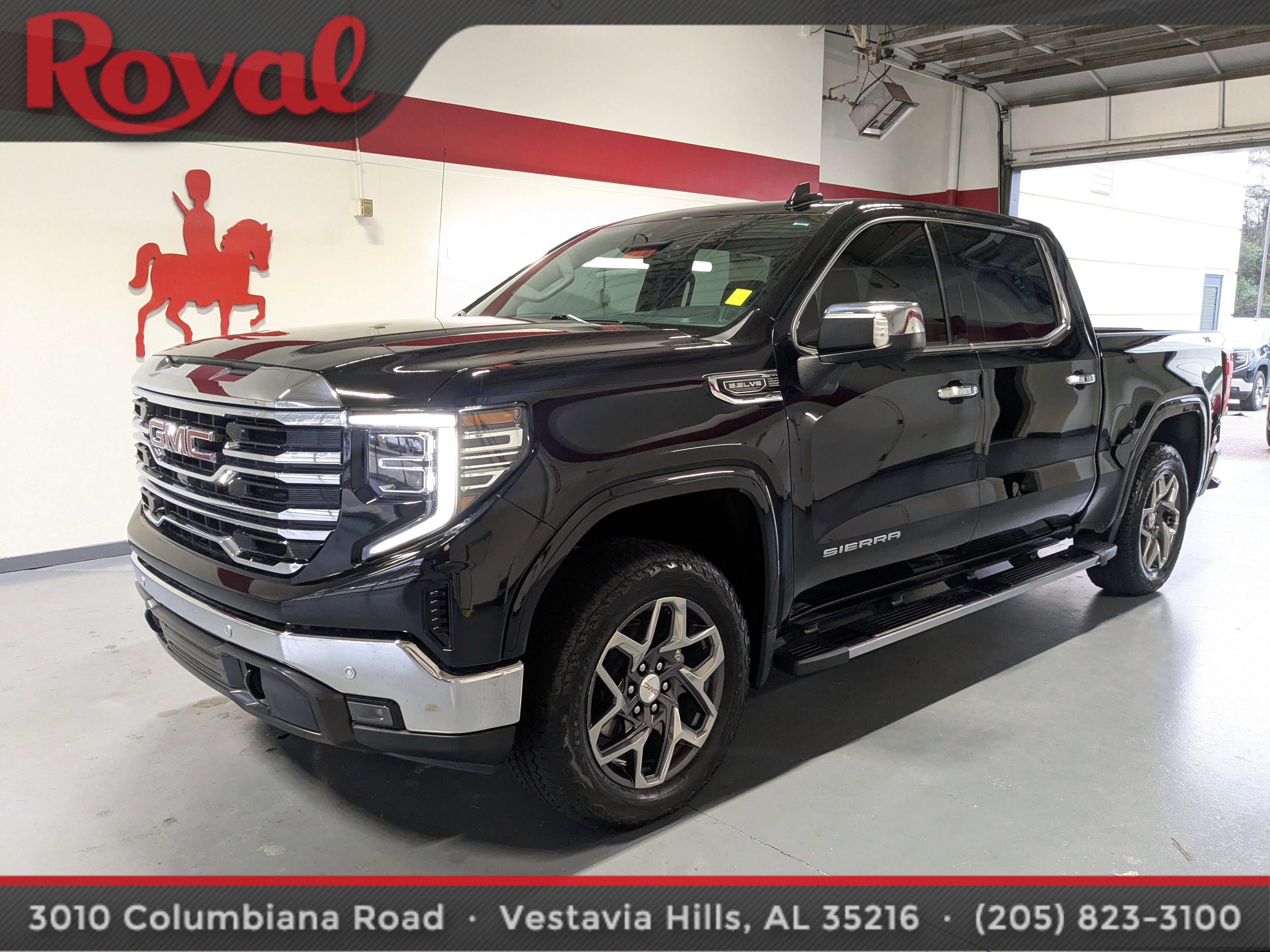 Used 2022 GMC Sierra 1500 SLT w/ SLT Premium Plus Package image 1