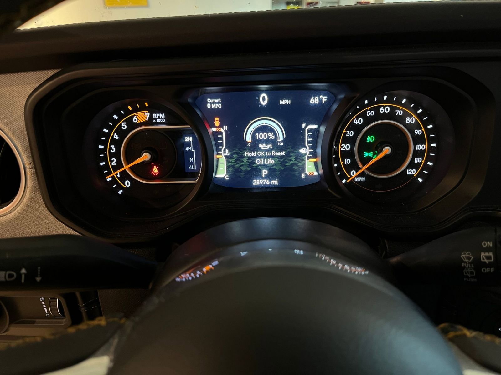 Used 2025 Jeep Wrangler Unlimited Sahara AWD/4WD image 40