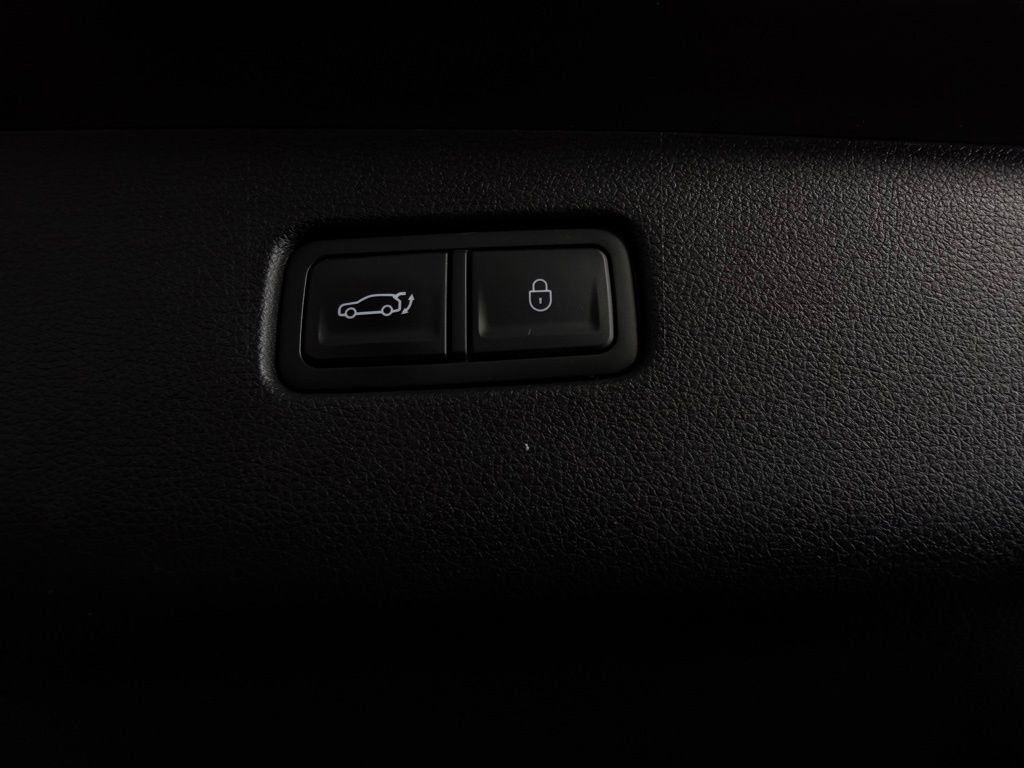 Used 2023 Genesis GV70 2.5T Select w/ Select Package image 29