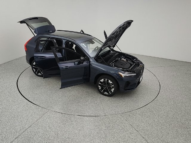 New 2027 Volvo XC60 T8 Plus AWD/4WD image 22