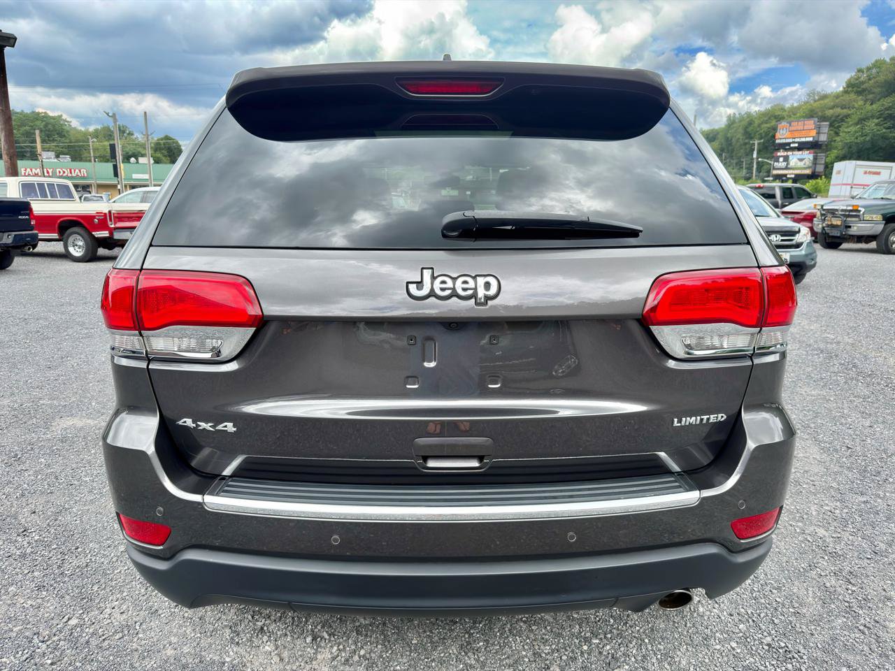 Used 2017 Jeep Grand Cherokee Limited w/ Luxury Group II AWD/4WD image 6