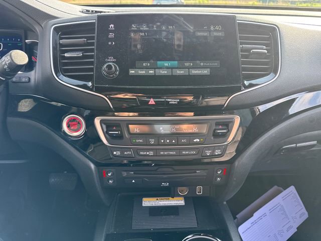 Used 2022 Honda Pilot Black Edition image 30