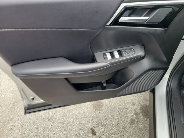 Used 2024 Mitsubishi Outlander SE FWD image 20