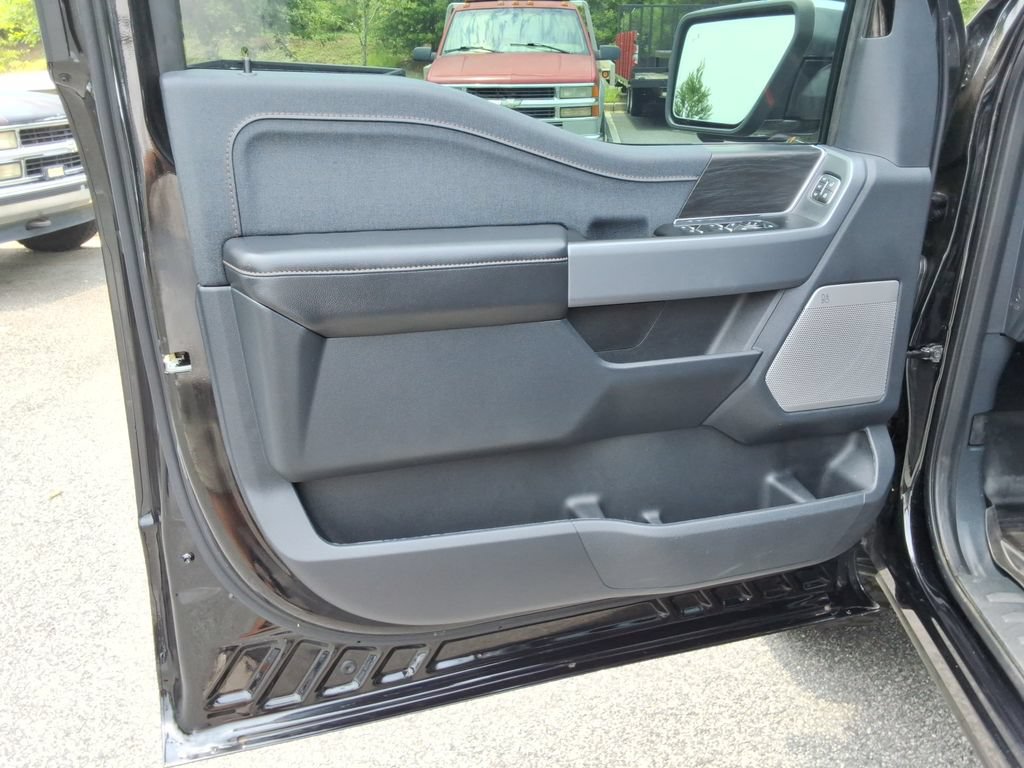 Used 2025 Ford F150 Lariat w/ Equipment Group 502A High AWD/4WD image 22