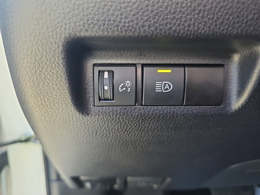 Used 2025 Toyota RAV4 LE image 21