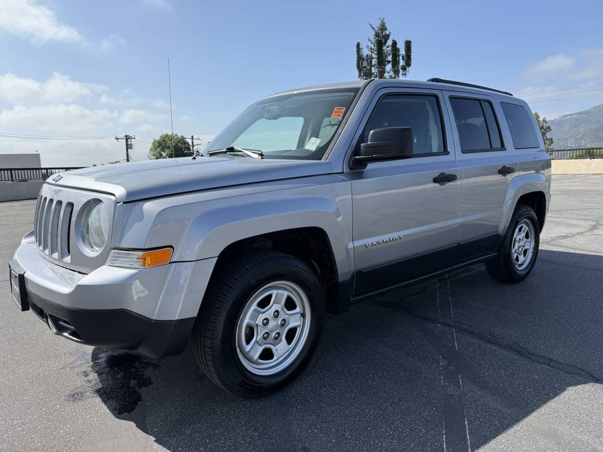 Used 2016 Jeep Patriot Sport image 4