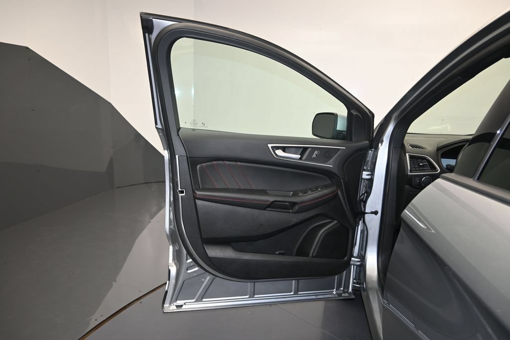 Used 2024 Ford Edge ST-Line AWD/4WD image 10