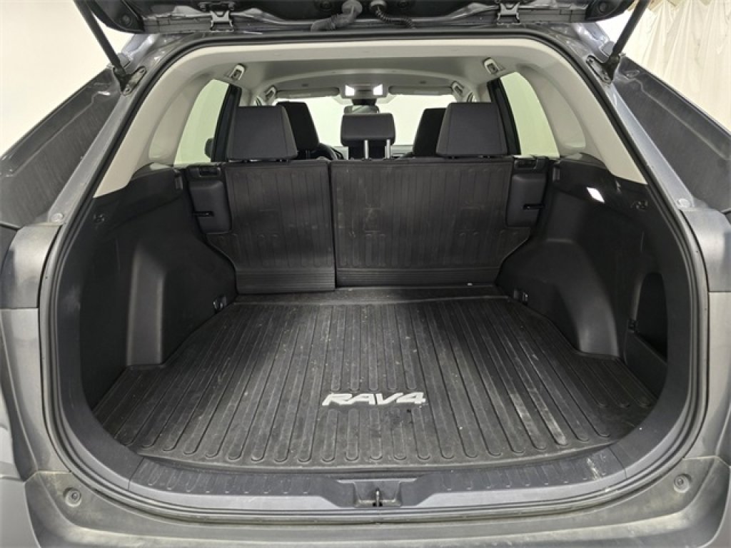 Used 2023 Toyota RAV4 LE image 16