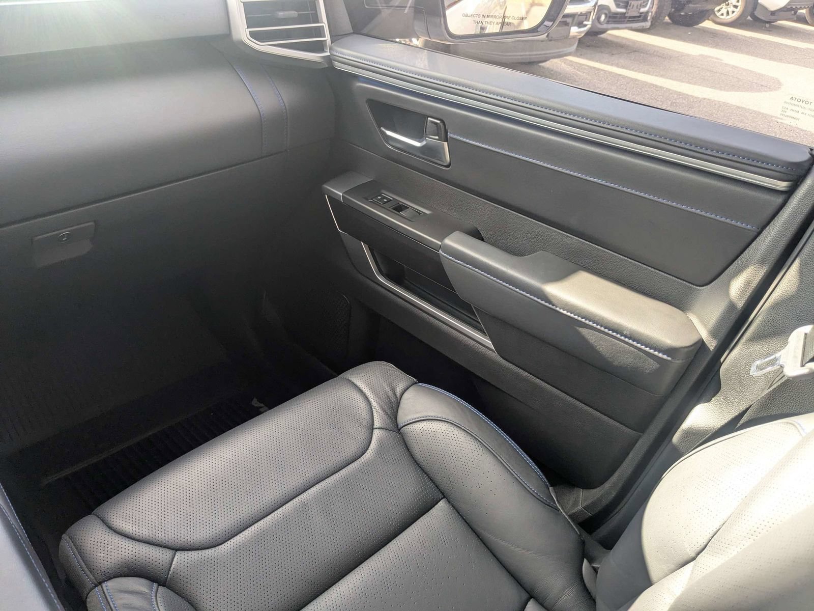 Used 2024 Toyota Sequoia Platinum AWD/4WD image 18