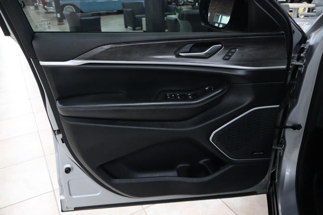 Used 2021 Jeep Grand Cherokee L Limited AWD/4WD image 10