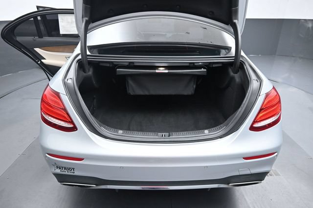 Used 2017 Mercedes-Benz E 300 4MATIC image 23