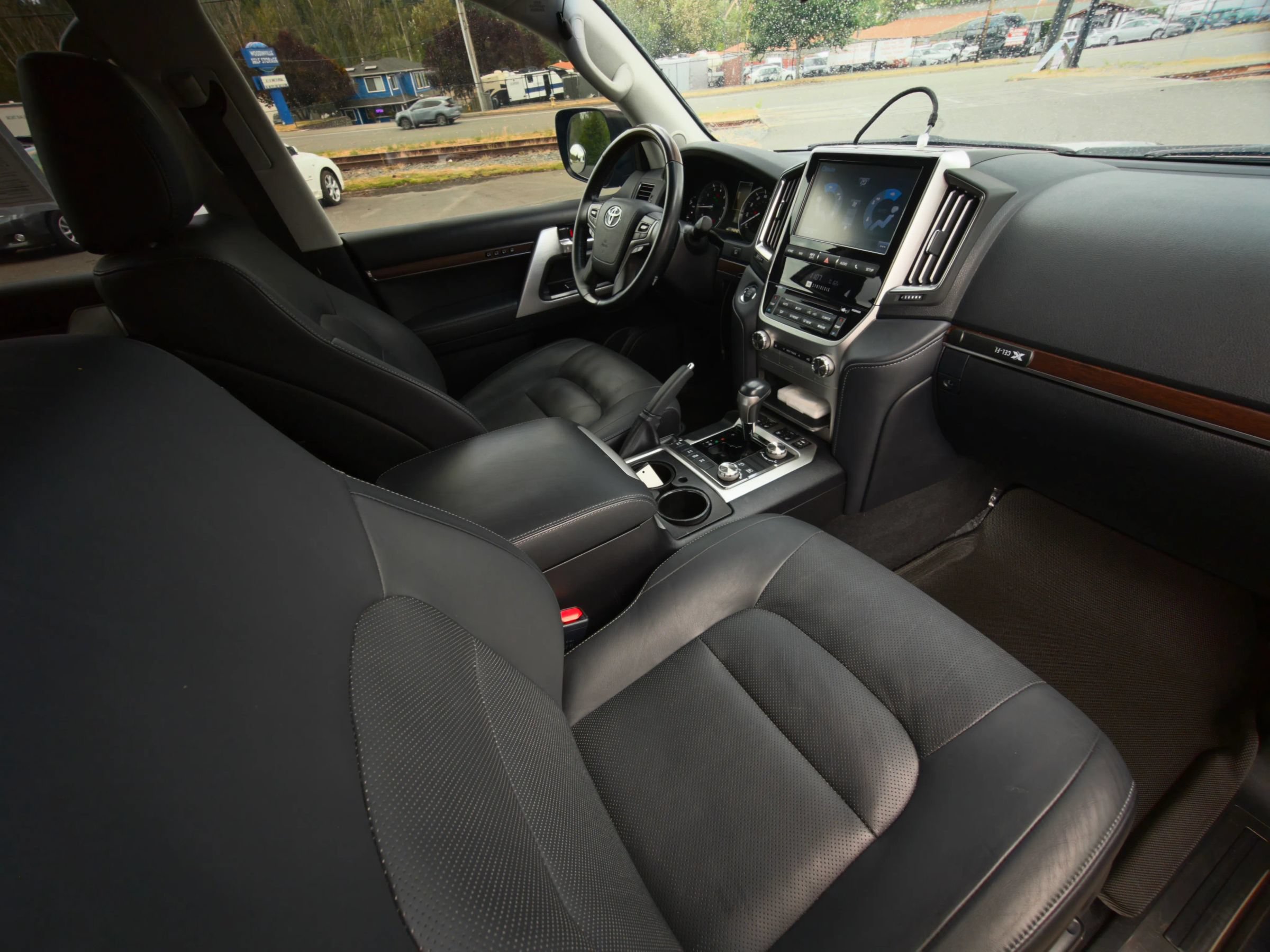 Used 2019 Toyota Land Cruiser AWD/4WD image 37