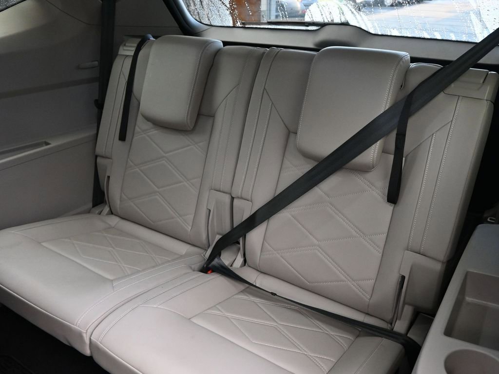 Used 2024 Volkswagen Atlas SE w/ Panoramic Sunroof Package image 21