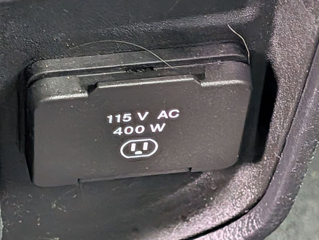 Used 2019 RAM 1500 Laramie AWD/4WD image 36