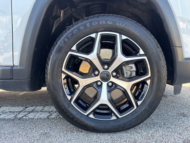 Used 2025 Jeep Compass Limited image 9