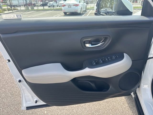 Used 2023 Honda HR-V LX image 21