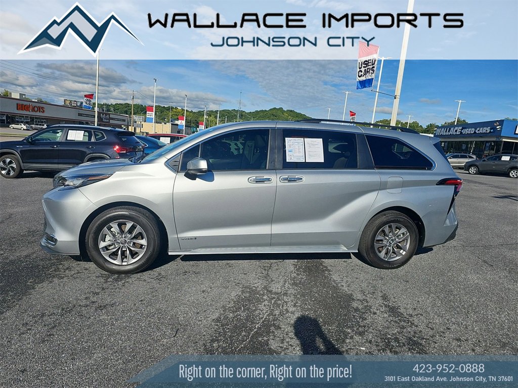 Used 2021 Toyota Sienna XLE