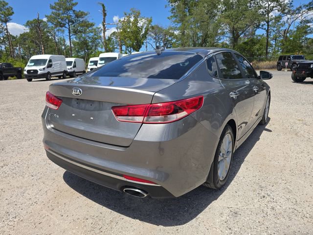 Used 2018 Kia Optima LX w/ 17" Alloy Wheels Package FWD image 4