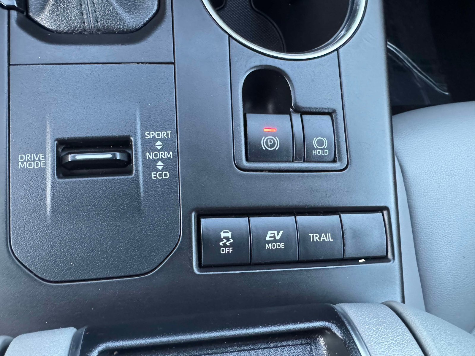 Used 2021 Toyota Highlander XLE image 31