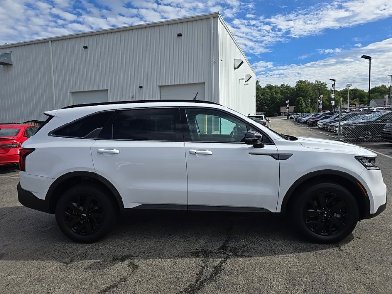 Used 2021 Kia Sorento S AWD/4WD image 9