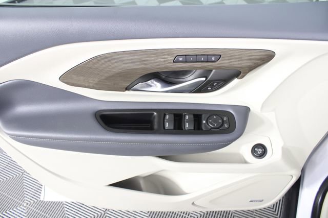 Used 2023 GMC Terrain Denali w/ Denali Premium Package image 15