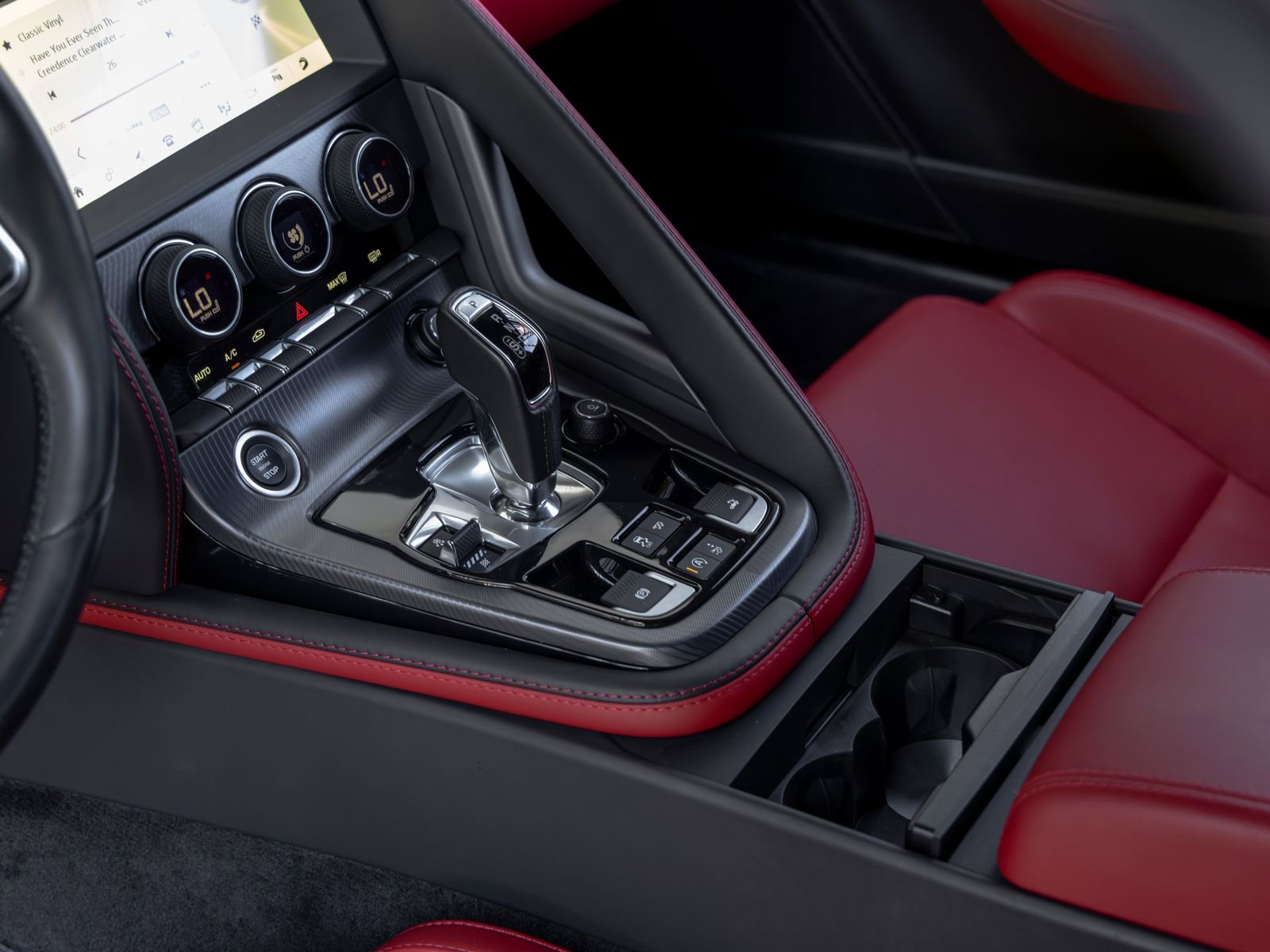 Used 2024 Jaguar F-TYPE R-Dynamic RWD image 42