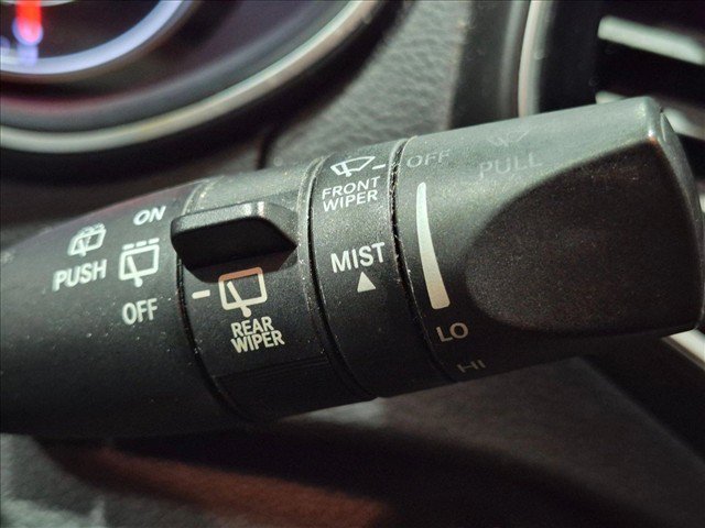 Used 2019 Jeep Cherokee Limited FWD image 16