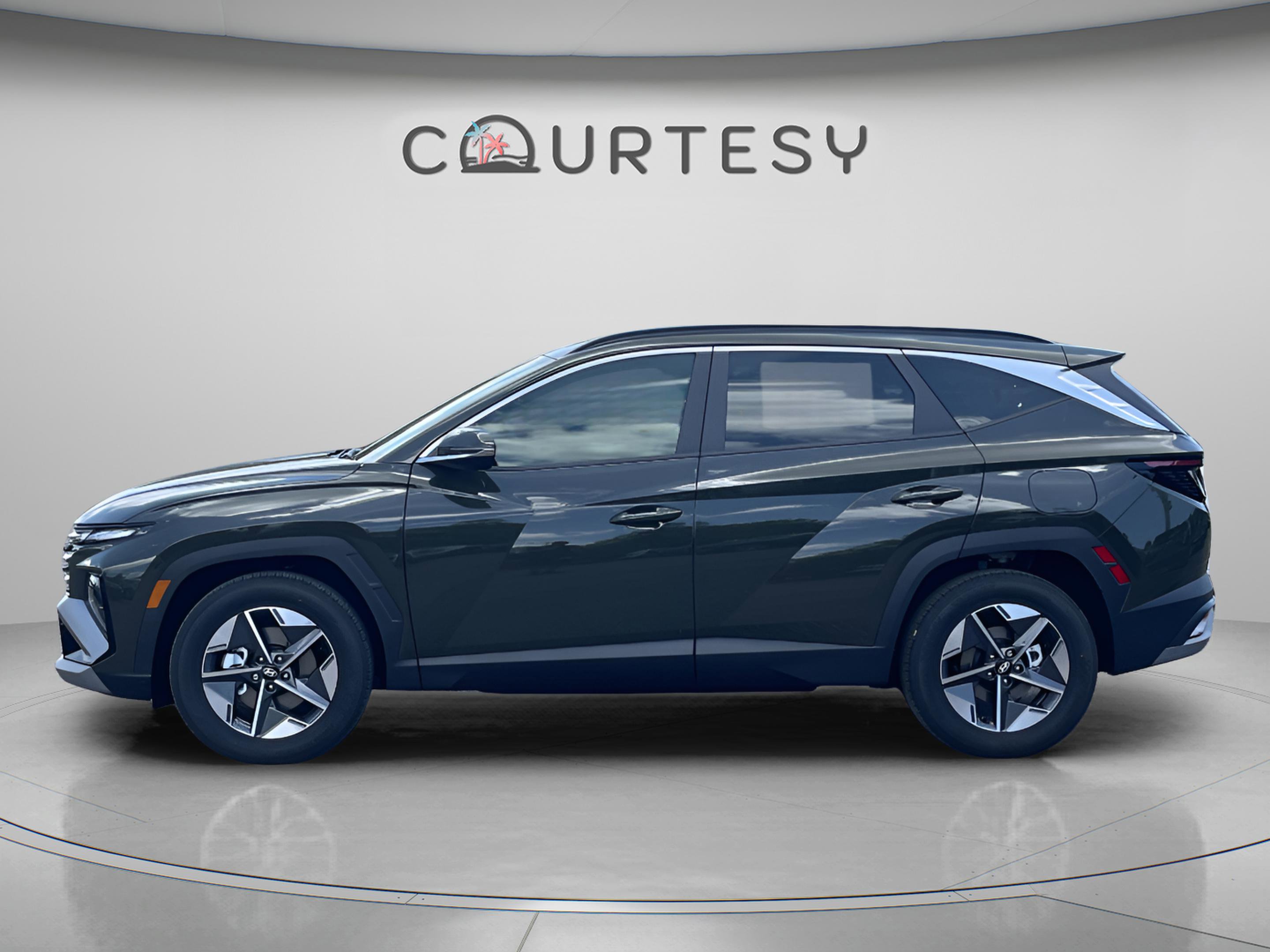 New 2026 Hyundai Tucson SEL FWD image 2