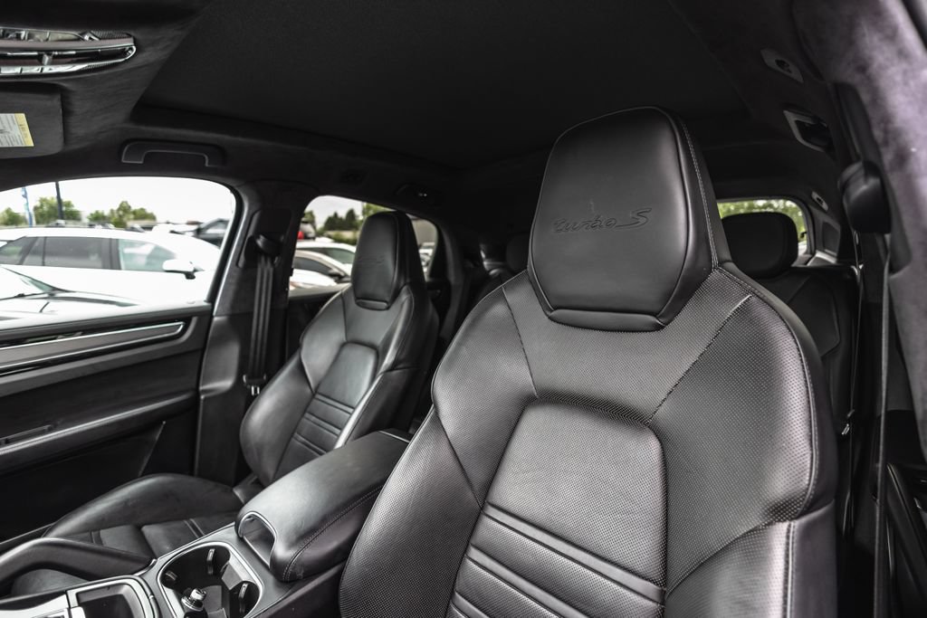 Used 2023 Porsche Cayenne Turbo S AWD/4WD image 25