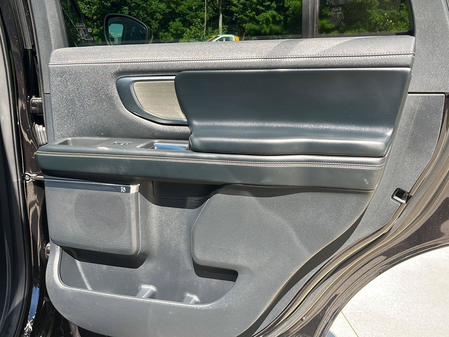 Used 2025 Ford Expedition Platinum AWD/4WD image 32