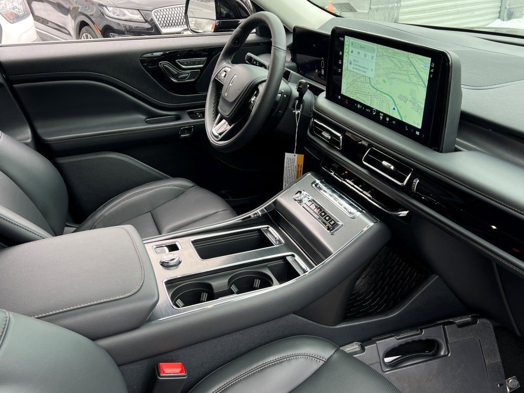 New 2026 Lincoln Aviator 2WD image 8