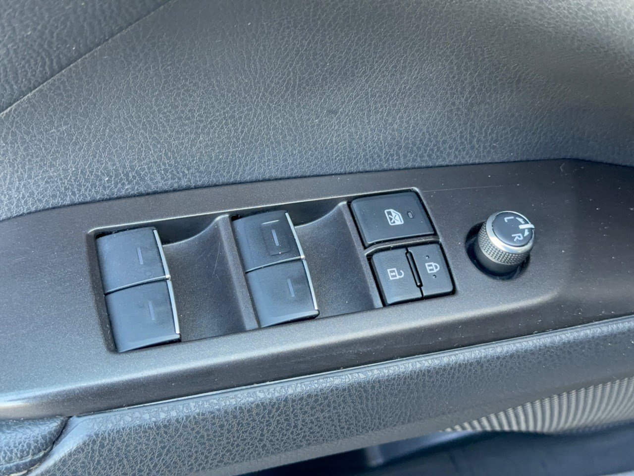 Used 2024 Toyota Camry XSE FWD image 15