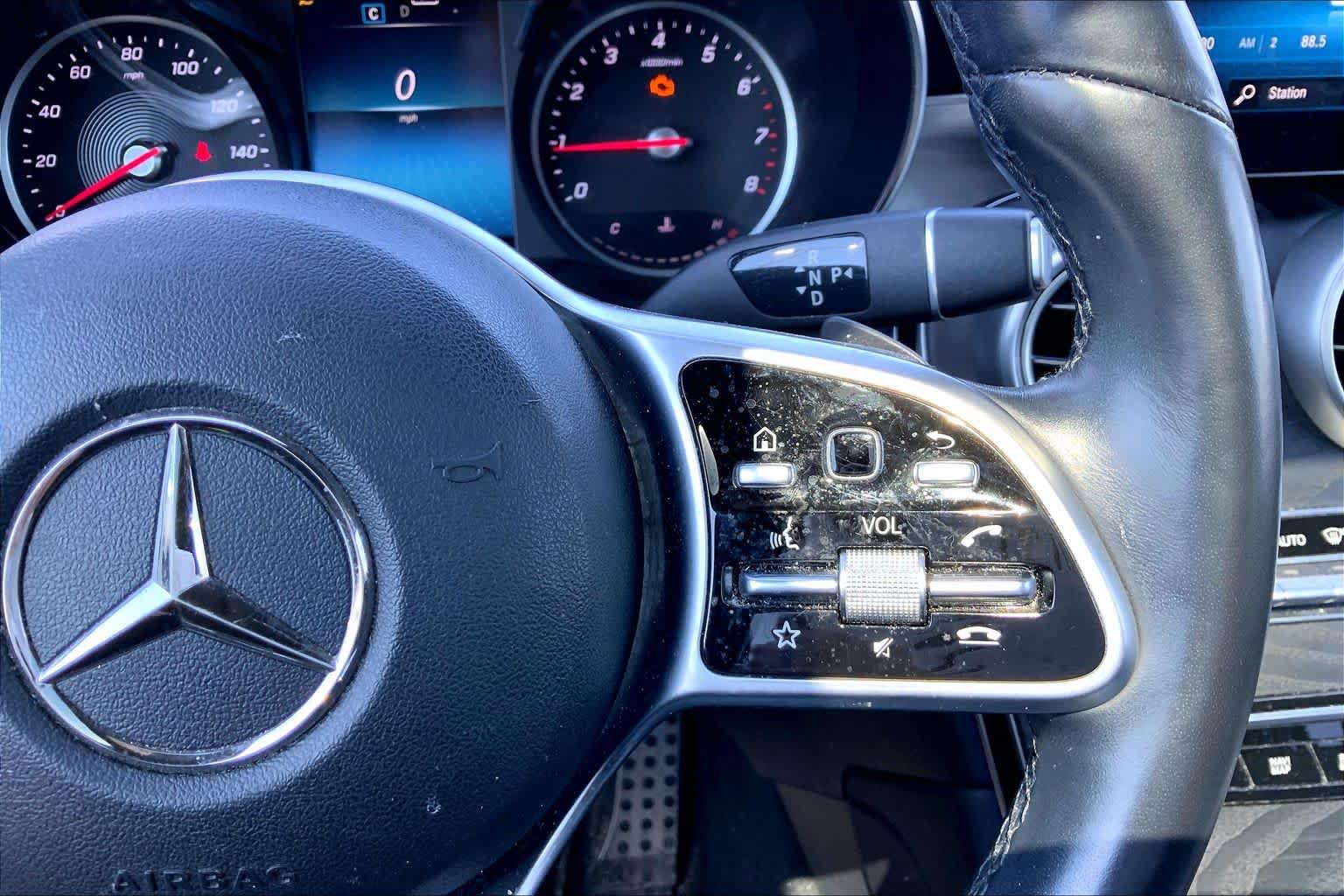 Used 2022 Mercedes-Benz GLC 300 4MATIC image 25