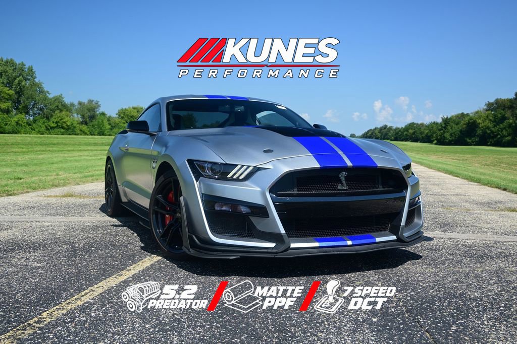 Used 2022 Ford Mustang Shelby GT500 w/ Technology Package RWD image 1
