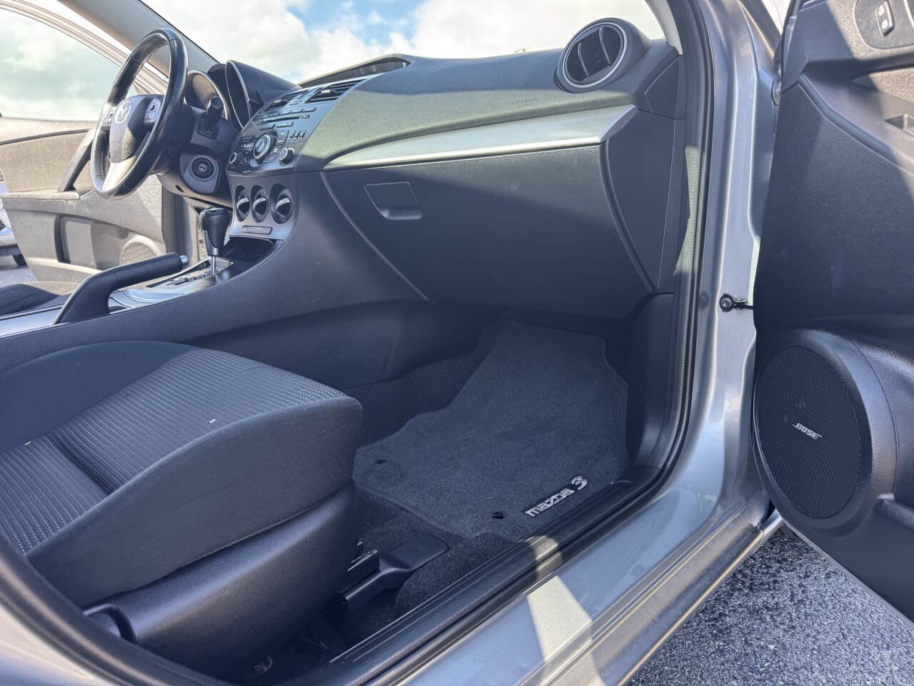 Used 2012 MAZDA MAZDA3 i Touring FWD image 35