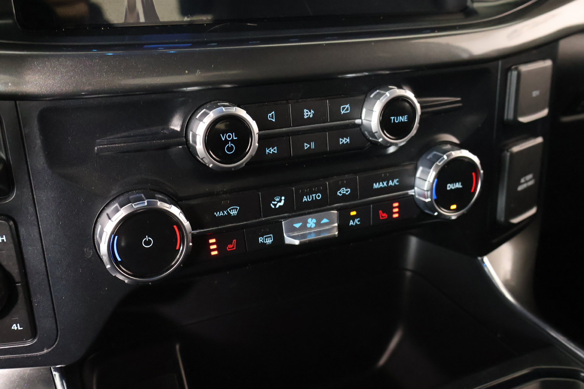 Used 2023 Ford F150 XLT w/ Equipment Group 302A High AWD/4WD image 8