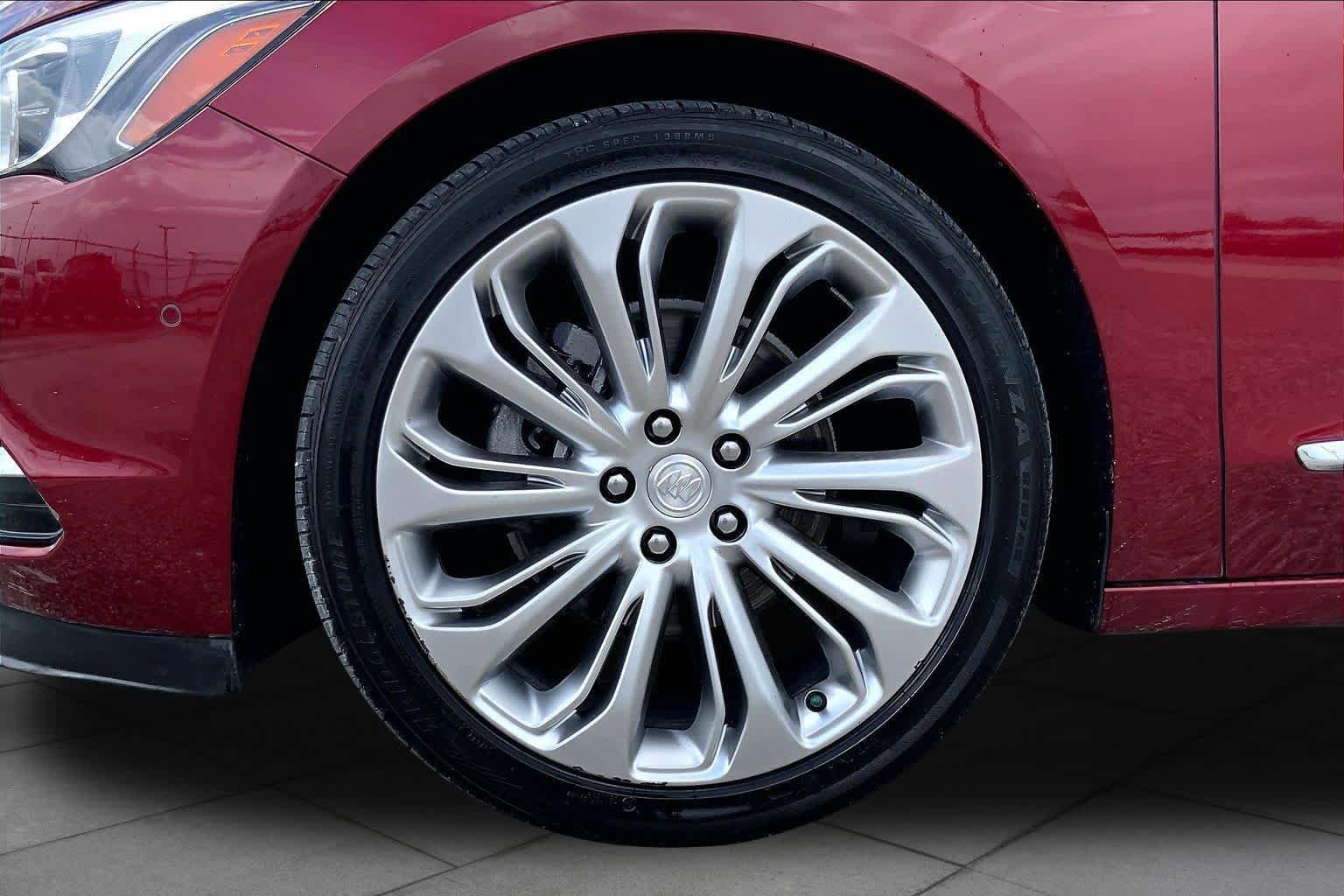 Used 2017 Buick LaCrosse Premium w/ Driver Confidence Package #2 AWD/4WD image 11