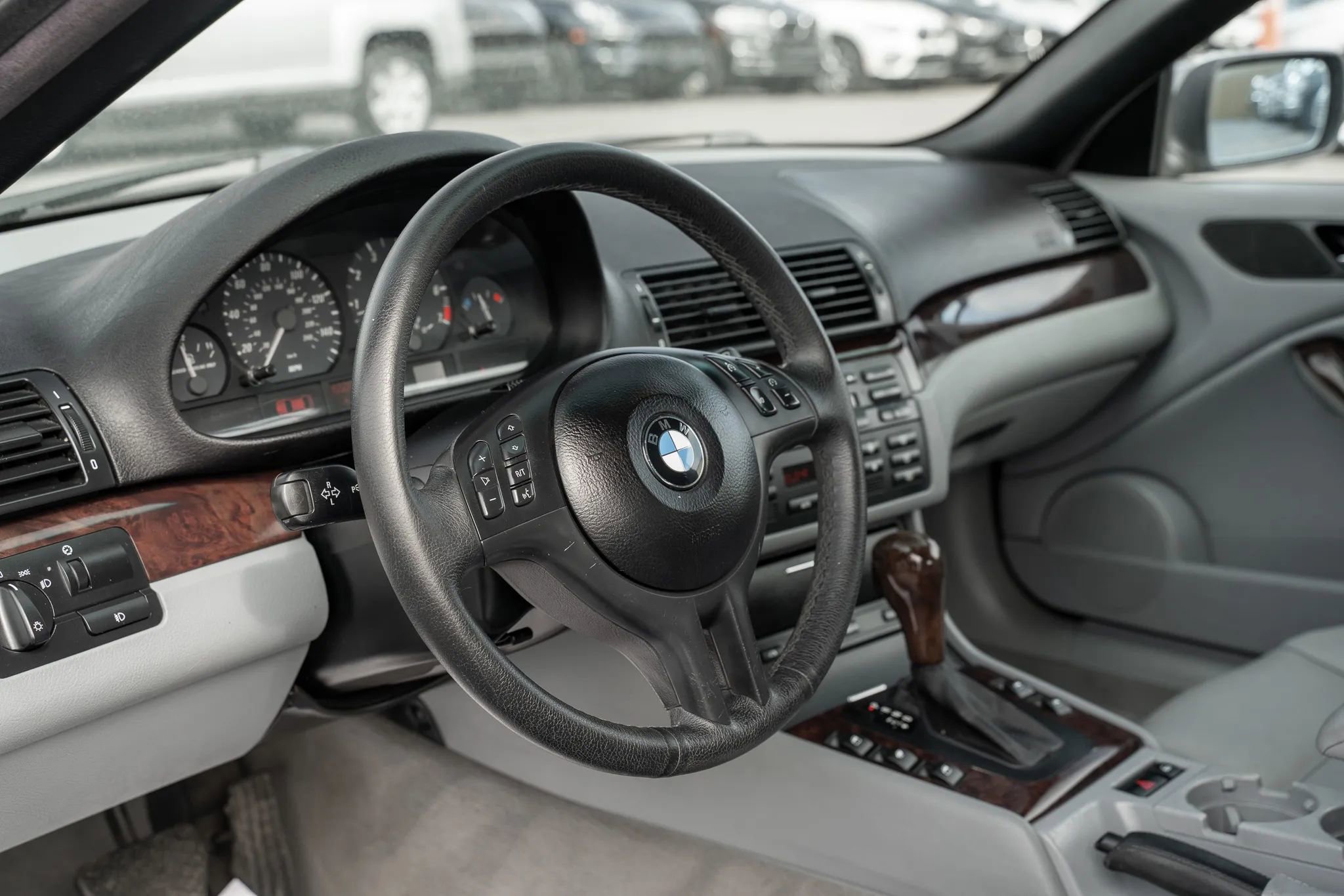 Used 2005 BMW 325Ci Convertible RWD image 12