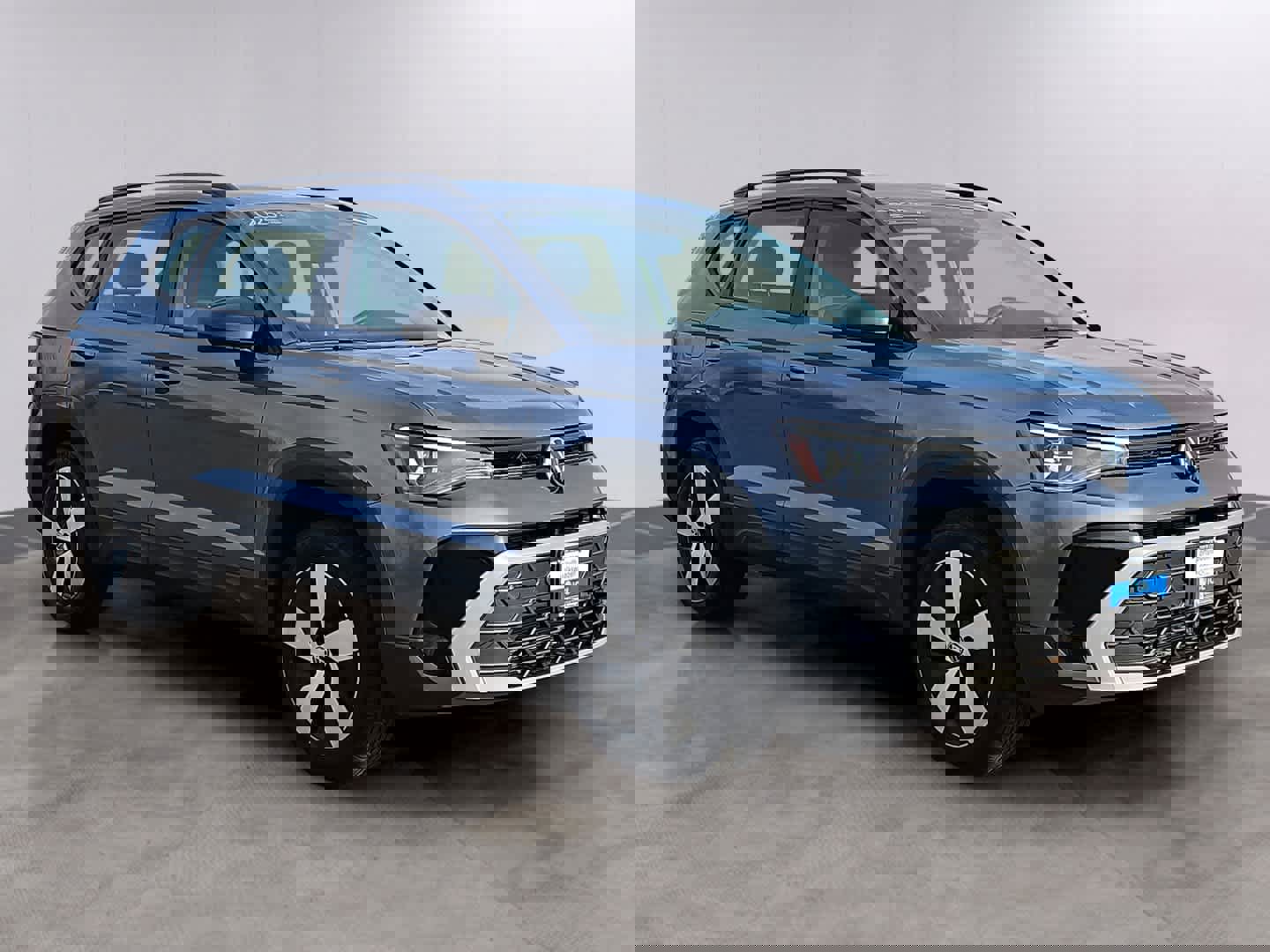 Used 2025 Volkswagen Taos S AWD/4WD image 3