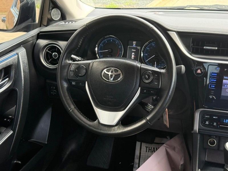Used 2017 Toyota Corolla SE FWD image 14