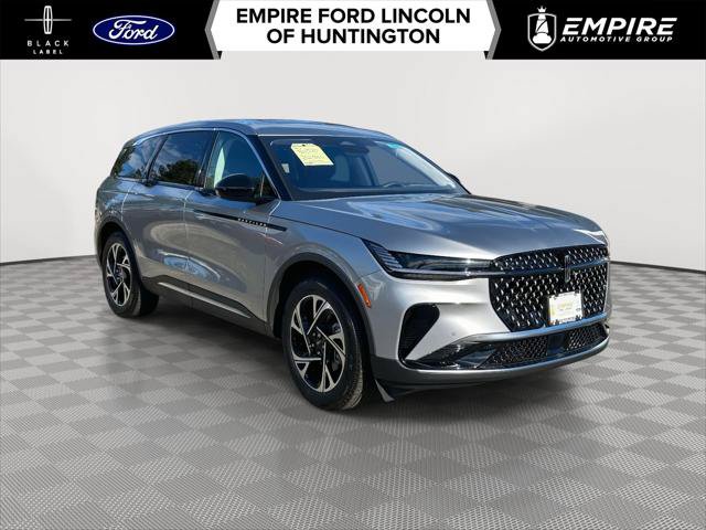 Used 2025 Lincoln Nautilus Premier w/ Equipment Group 102A AWD/4WD image 1