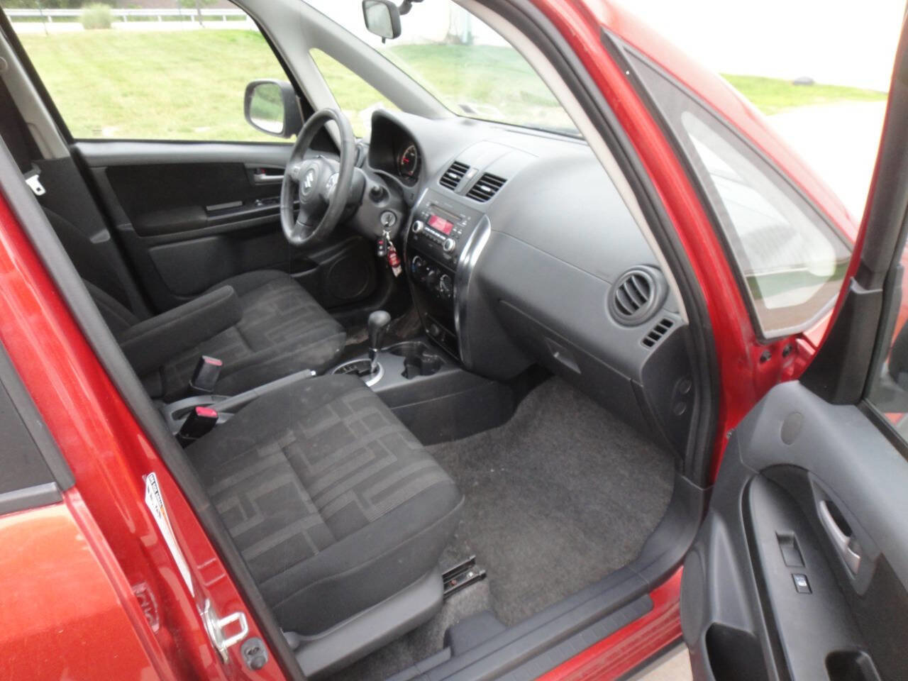 Used 2012 Suzuki SX4 AWD Hatchback image 11