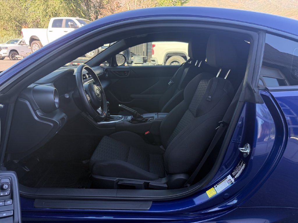 Used 2023 Toyota GR86 w/ ALL Weather Mat Package (TMS) RWD image 18