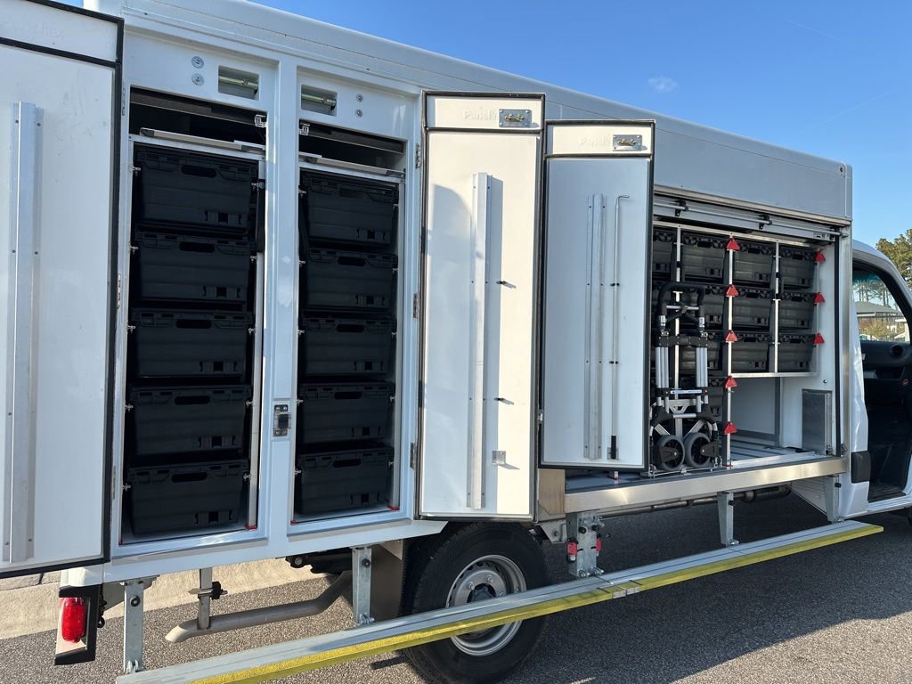 Used 2022 Mercedes-Benz Sprinter 3500 image 14