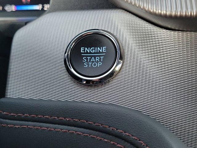 Used 2025 Ford Explorer Active w/ Active Comfort Package RWD image 11