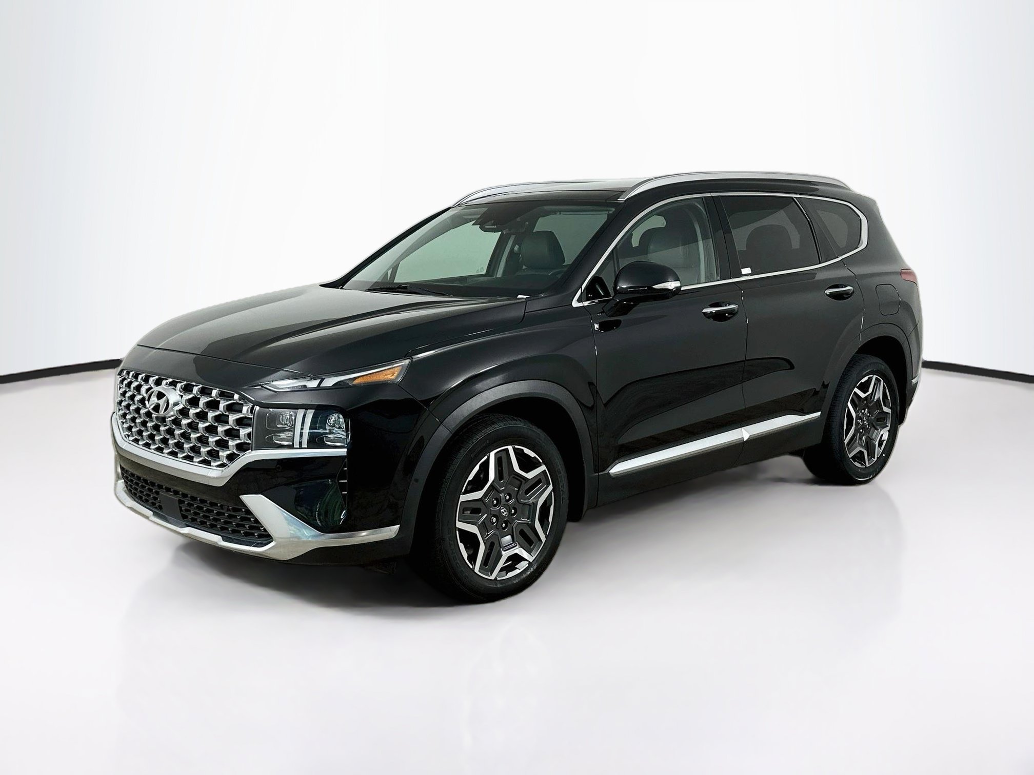 Used 2023 Hyundai Santa Fe Limited FWD image 3