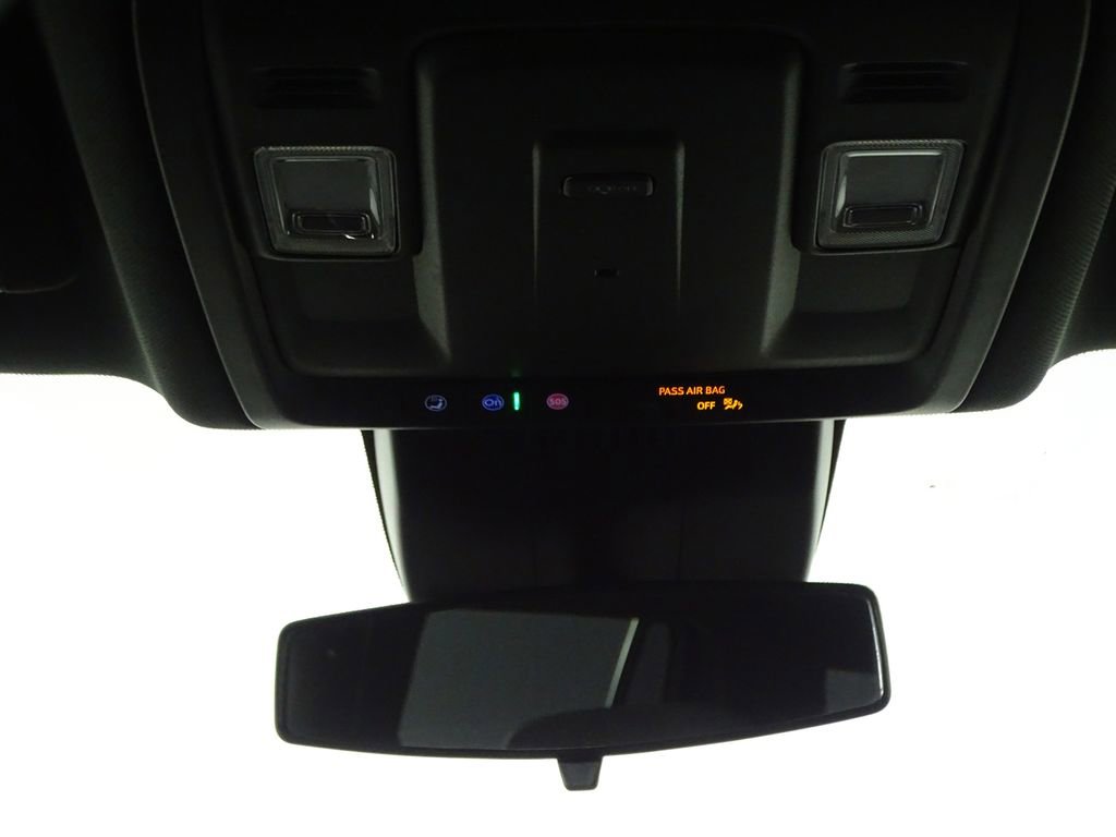 Used 2023 GMC Yukon SLE image 30