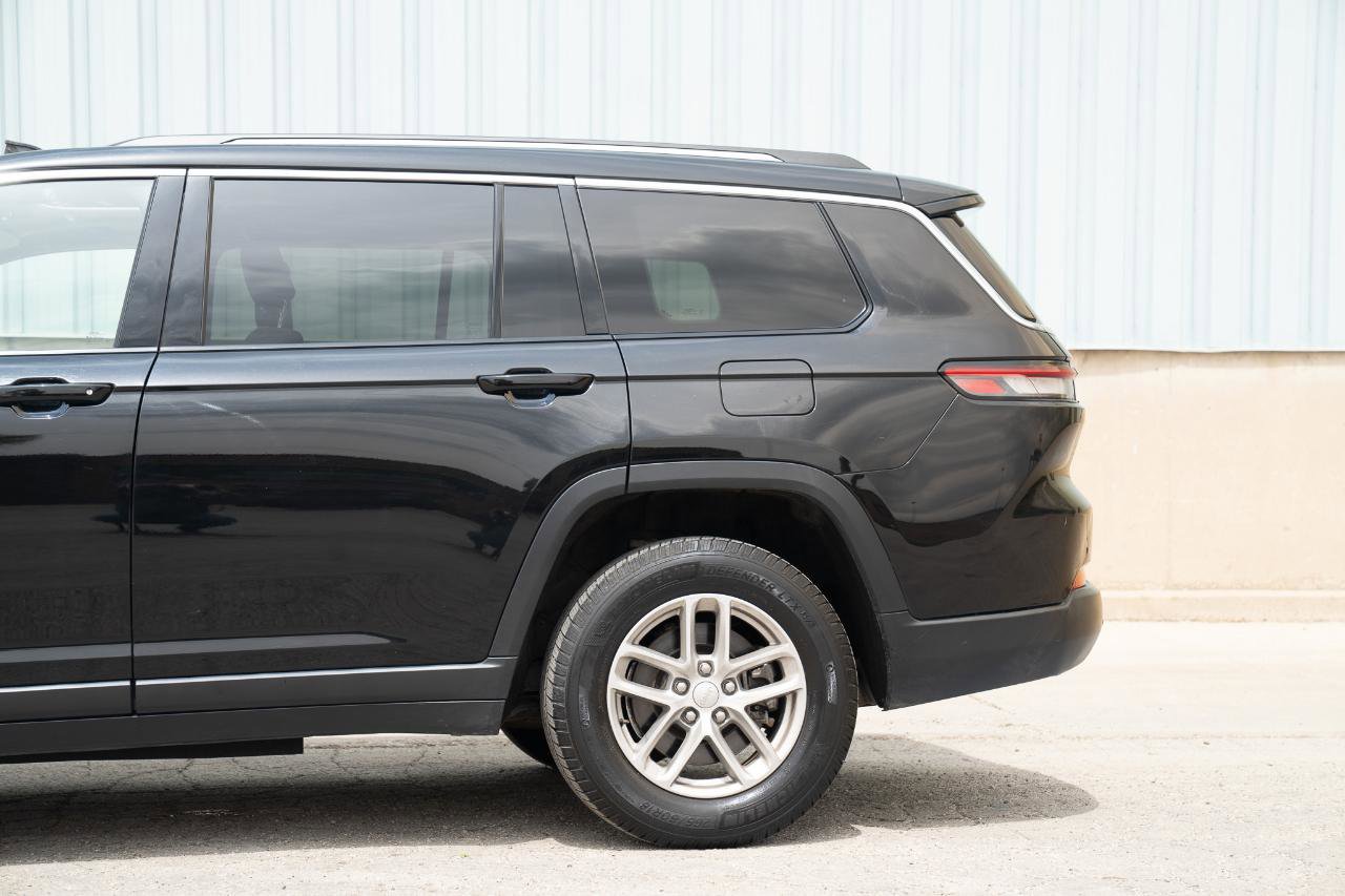 Used 2021 Jeep Grand Cherokee L Laredo w/ Luxury Tech Group I AWD/4WD image 8