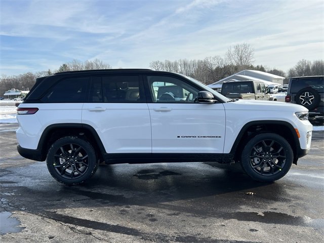 New 2025 Jeep Grand Cherokee Limited w/ Trailer Tow Package image 50